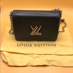 Louis Vuitton twist MM epi noir purse